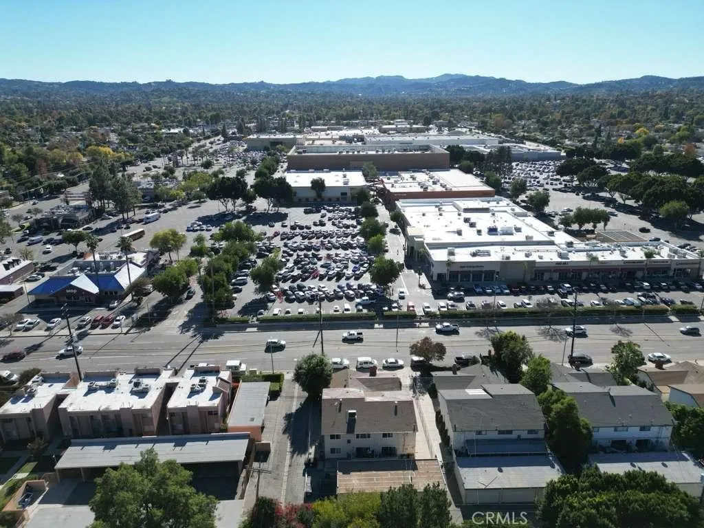 22855 Vanowen, West Hills, California 91307 home-pic-52